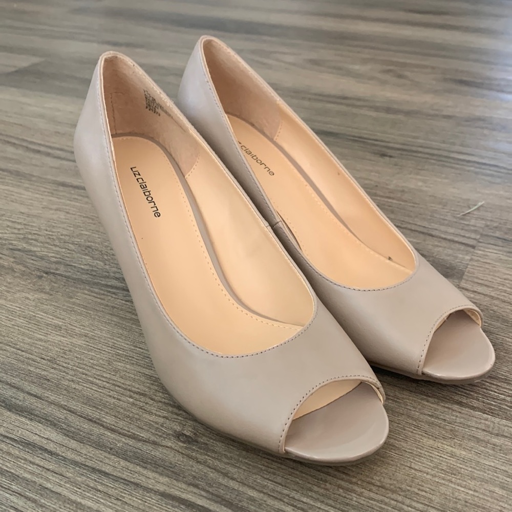 Liz Claiborne Peep Toe Wedge - Nude Size 7.5